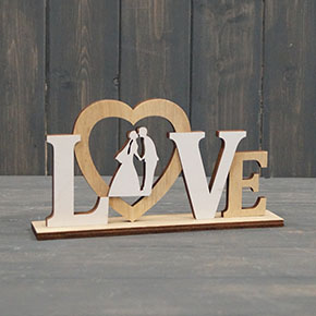Wooden LOVE sign detail page